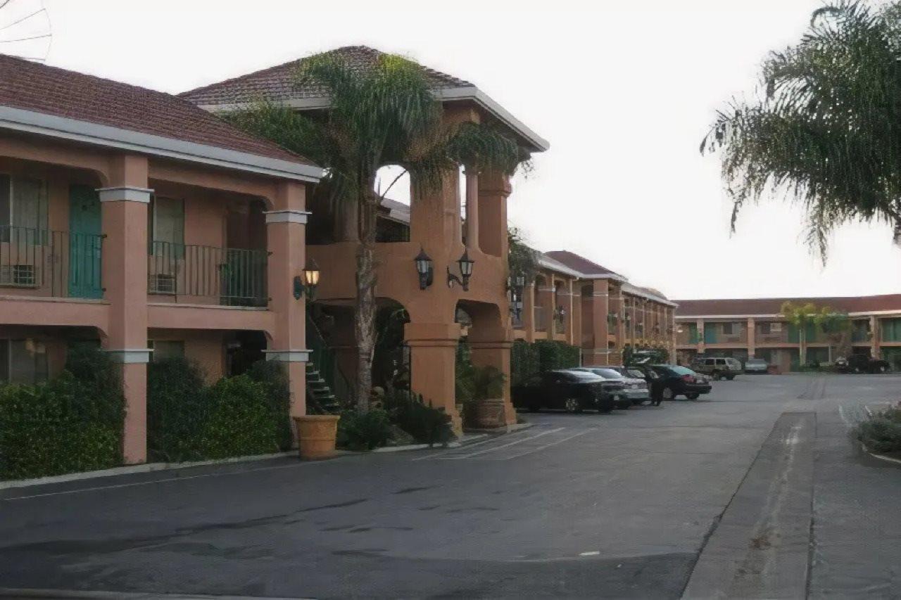 Merced Inn & Suites Εξωτερικό φωτογραφία