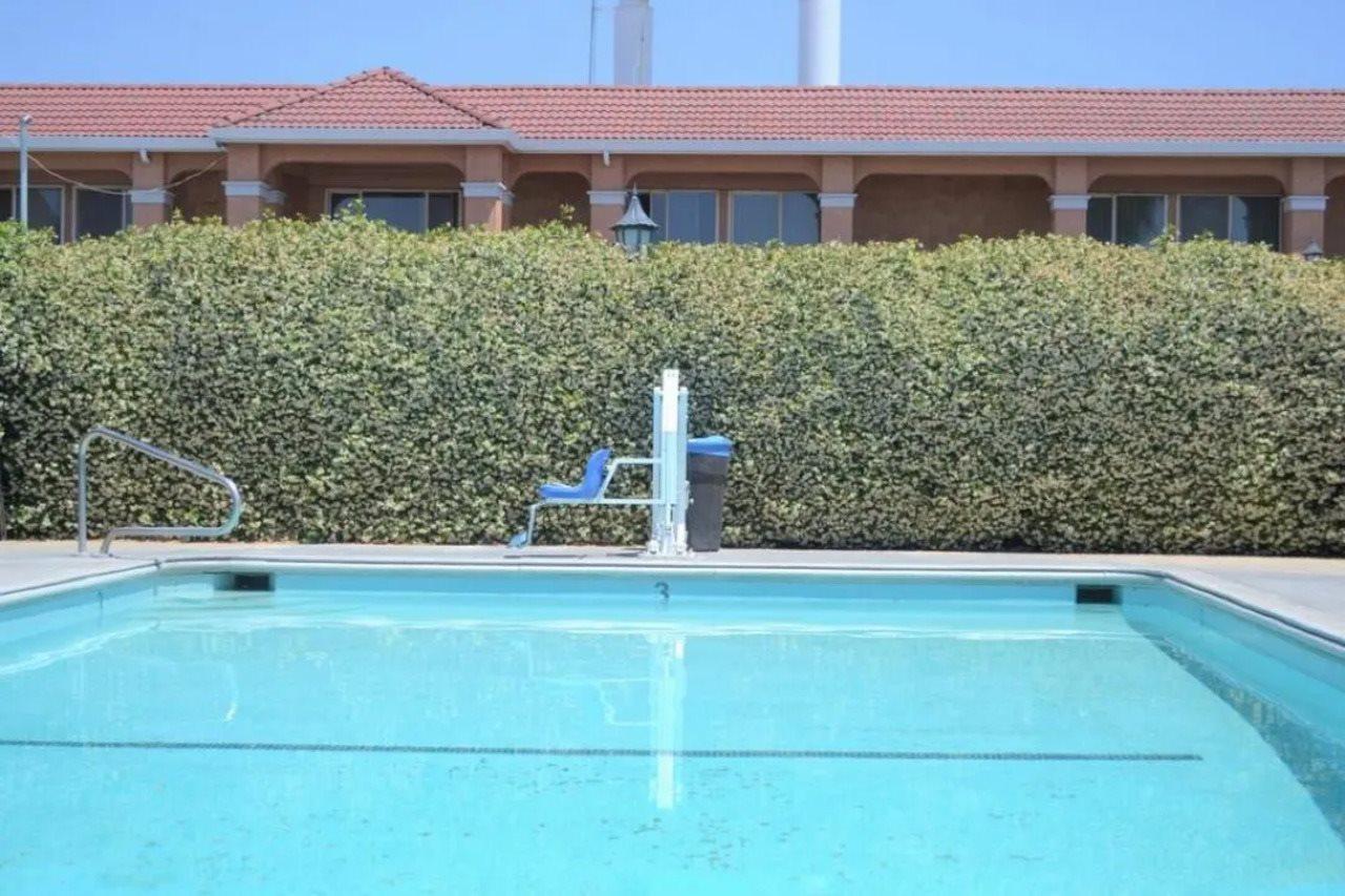 Merced Inn & Suites Εξωτερικό φωτογραφία