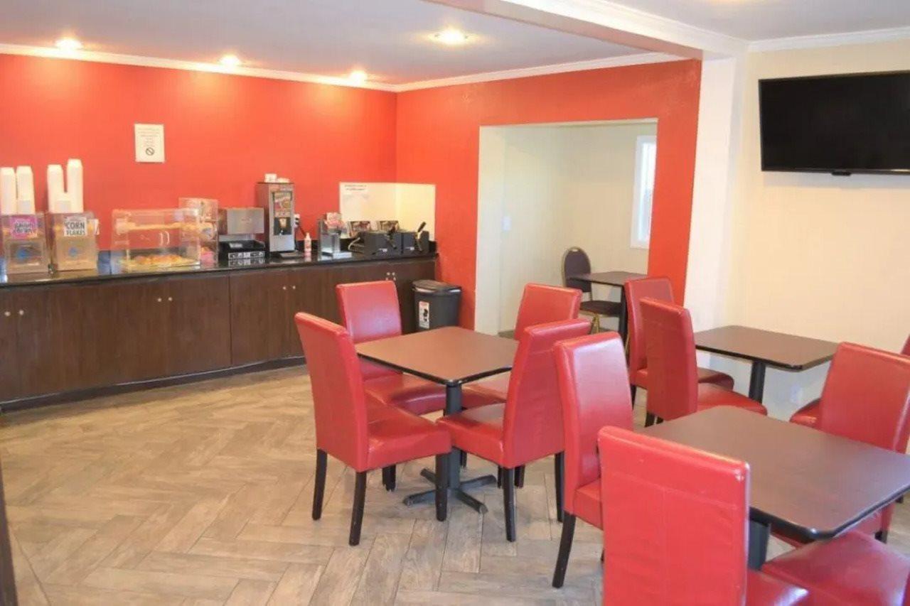 Merced Inn & Suites Εξωτερικό φωτογραφία