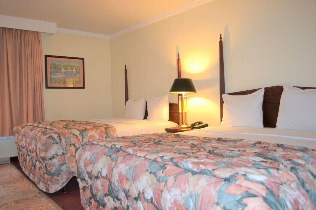 Merced Inn & Suites Εξωτερικό φωτογραφία