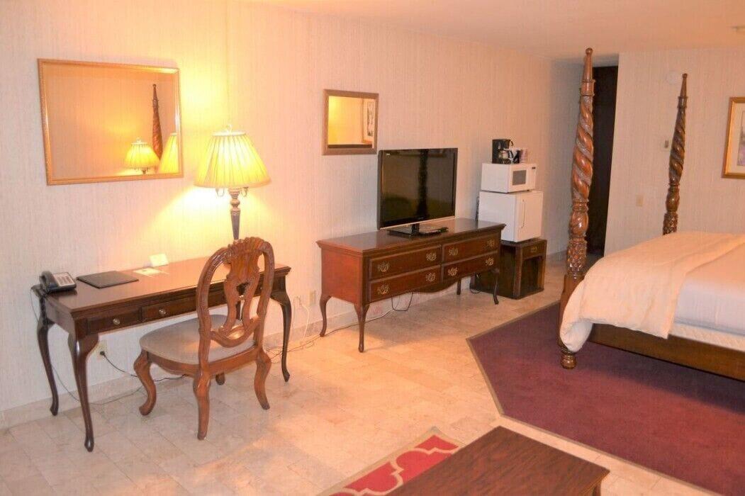 Merced Inn & Suites Εξωτερικό φωτογραφία