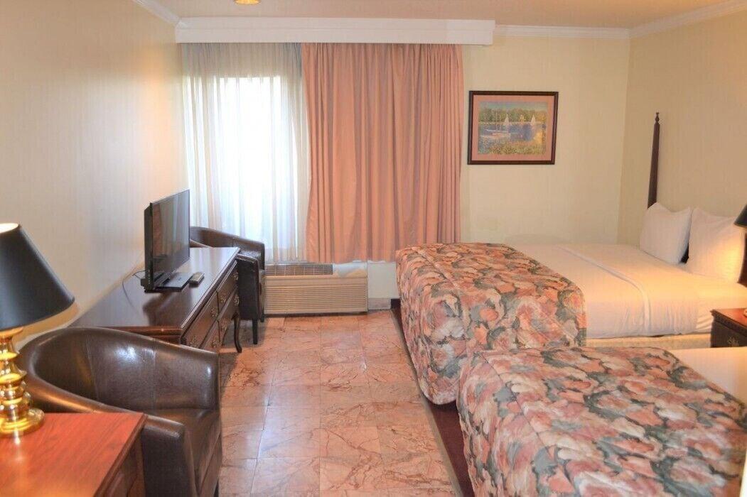 Merced Inn & Suites Εξωτερικό φωτογραφία
