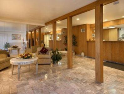 Merced Inn & Suites Εσωτερικό φωτογραφία