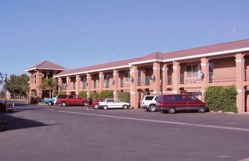 Merced Inn & Suites Εξωτερικό φωτογραφία