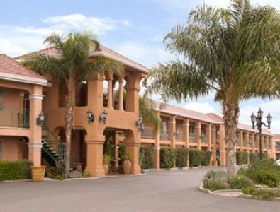 Merced Inn & Suites Εξωτερικό φωτογραφία